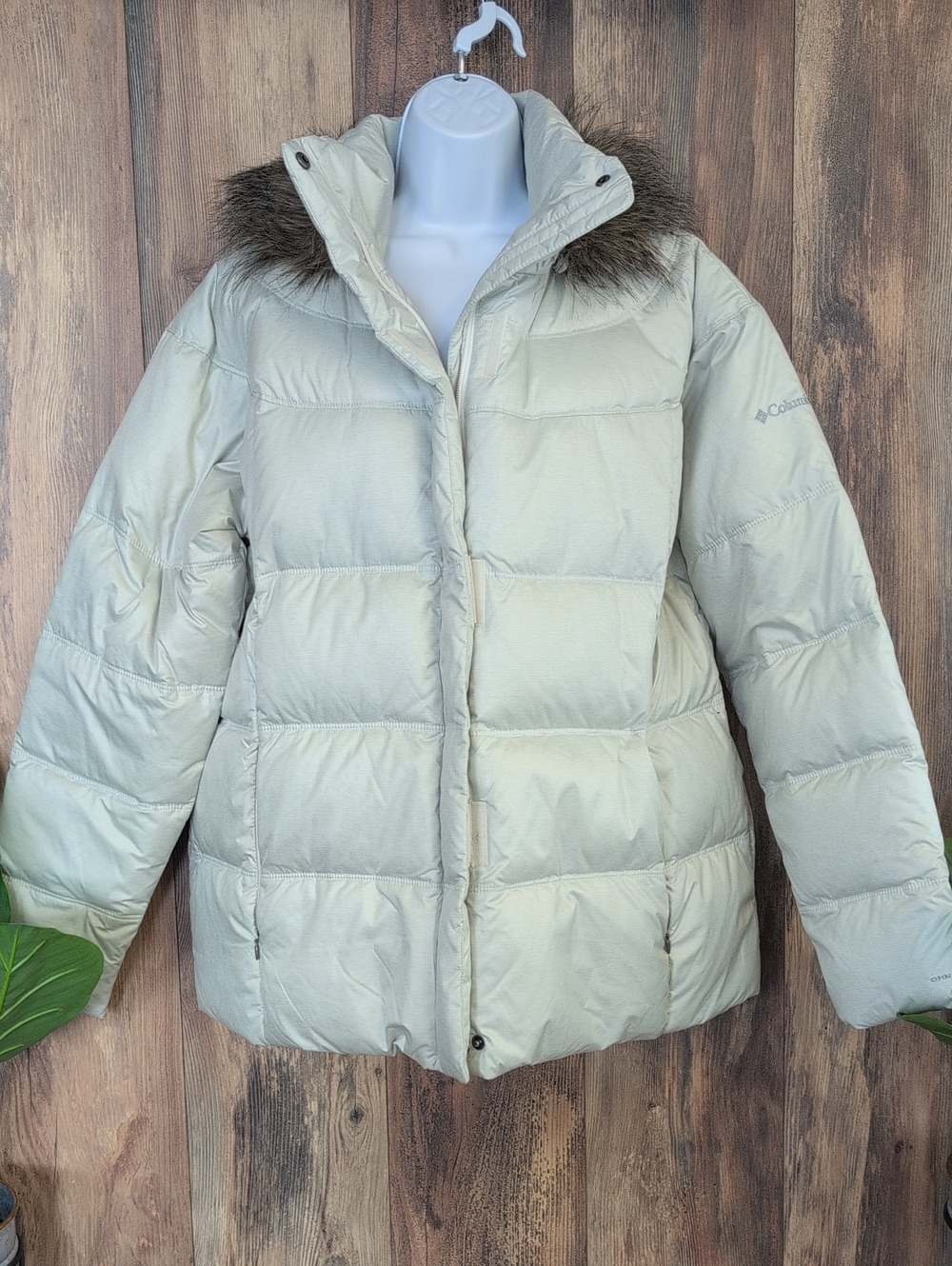 Columbia Peak to Park Puffer Jacket with Faux Fur Trim Coat 2X        W406